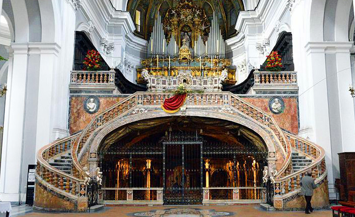 Неаполь Церковь Санта Мария Делла Санита