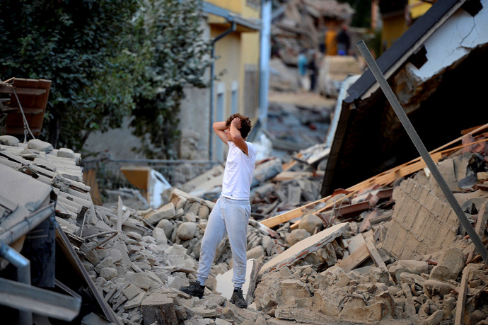 Неаполь  Остров Искья землетрясение