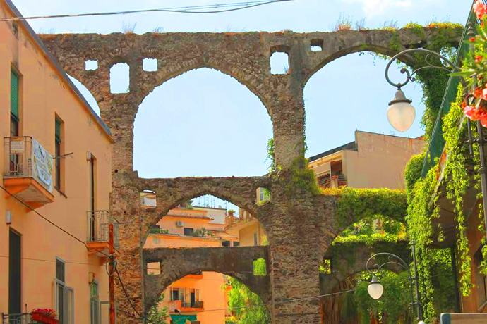 Кампания город Салерно римские мосты