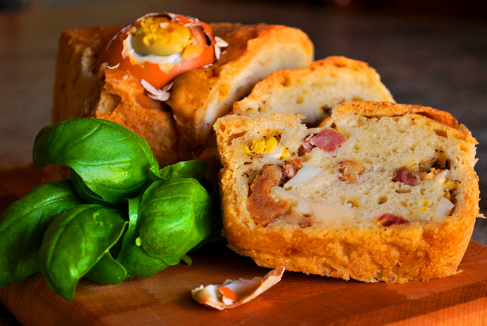 Неаполитанская кухня закуски Казатьелло (Casatiello)