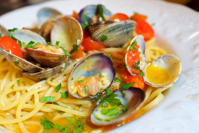 Итальянская кухня Спагетти с моллюсками