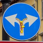 Неаполь дорожные знаки стрит-арт