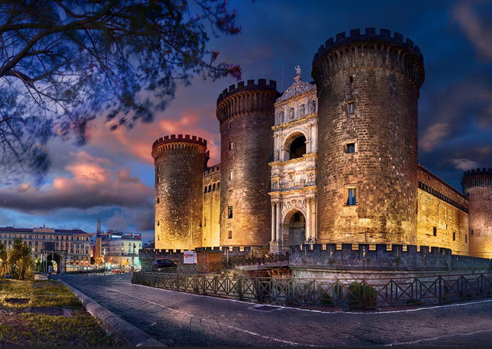 Неаполь Замок Кастель Нуово